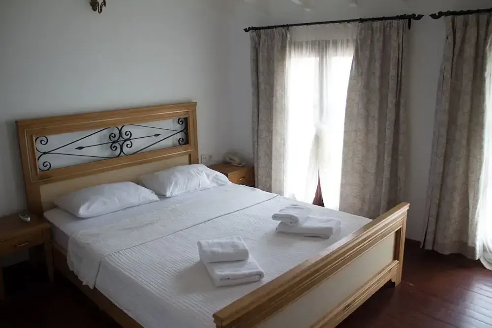 Standard Double room beachfront (full double bed)
