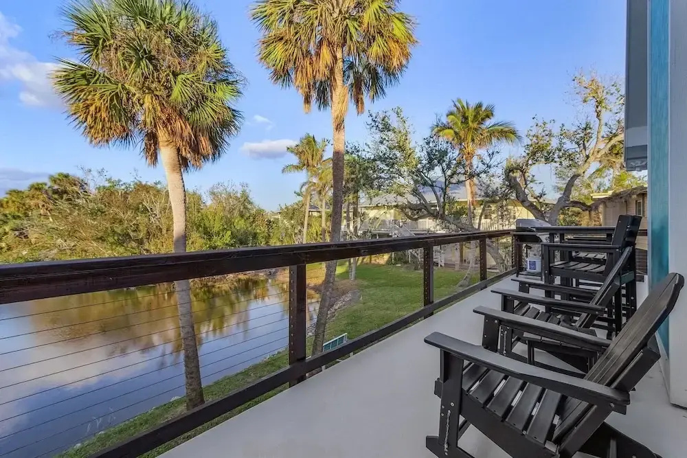 245 Nature View Ct Upper 3 Bedroom Home