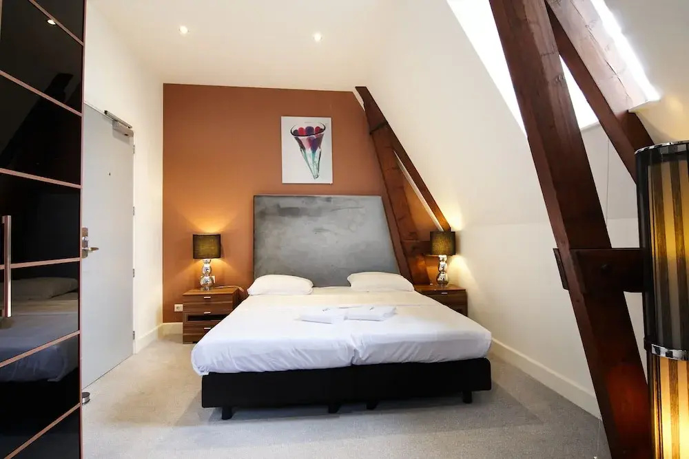 Comfort room