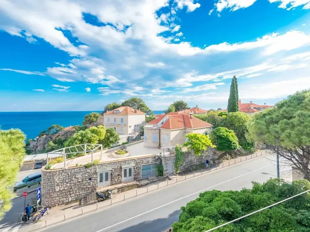 Apartment Luce Royal - One Bedroom Apartment With Balcony and Sea View