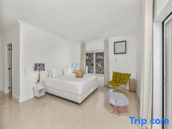 4 Bedrooms with Pool Villa