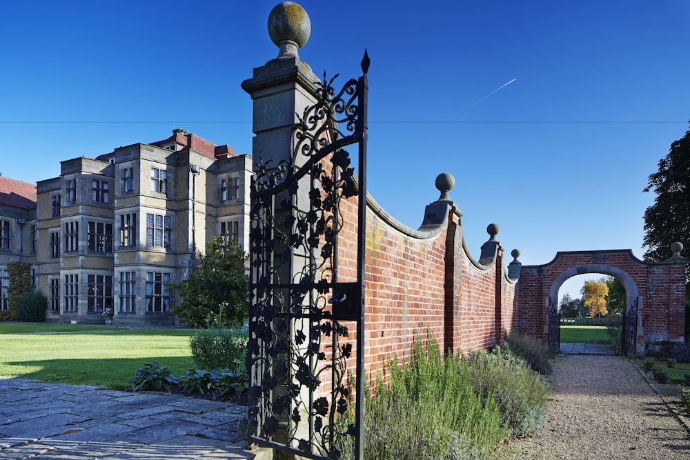 Fanhams Hall