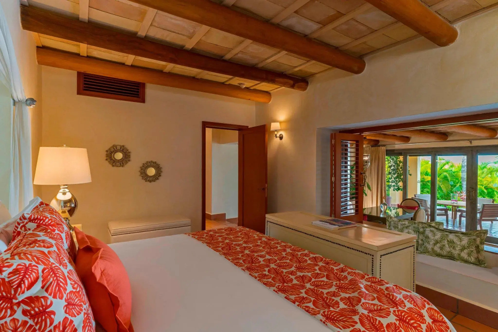 1 Bedroom Double Suite beachfront (full double bed)