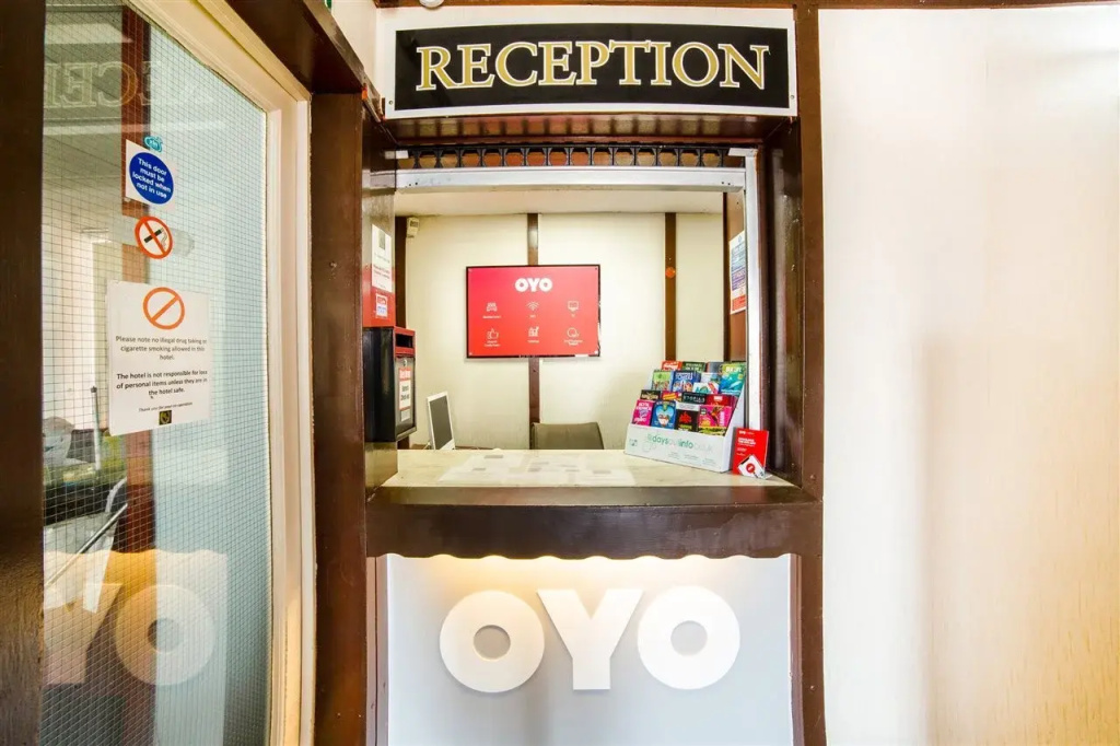 Lobby & Reception