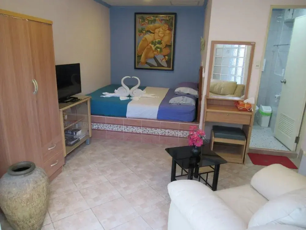 Economy room