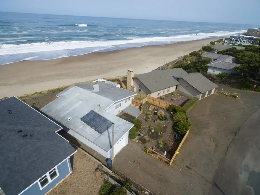 Neptune Hideaway 3 Bedrooms 1.5 Bathroom Home