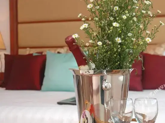 Oriental Crystal Hotel