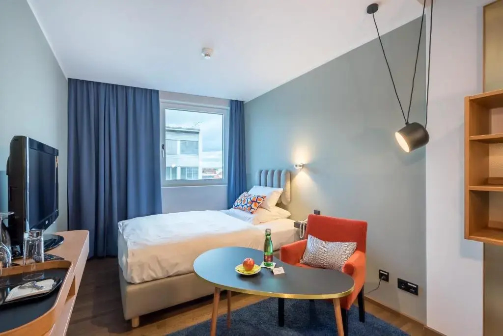 Economy room