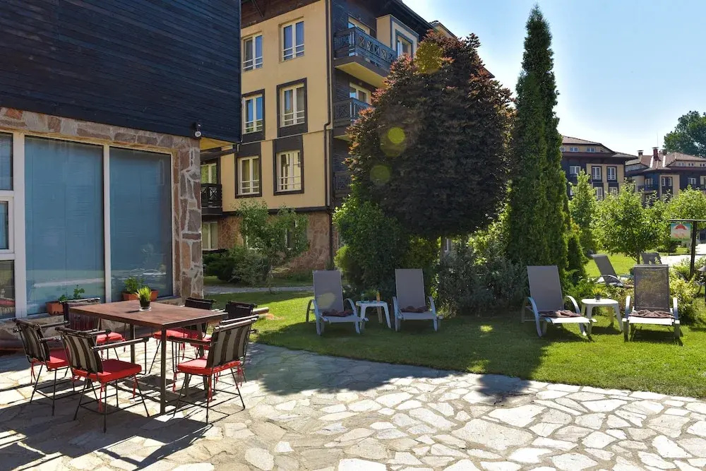 Bojur & Bojurland Apartment Complex - 3