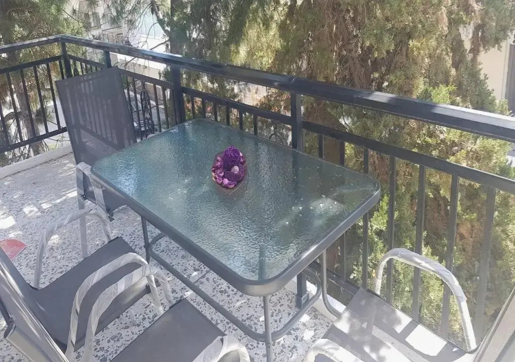 Nea peramos apartment Up to 8 person