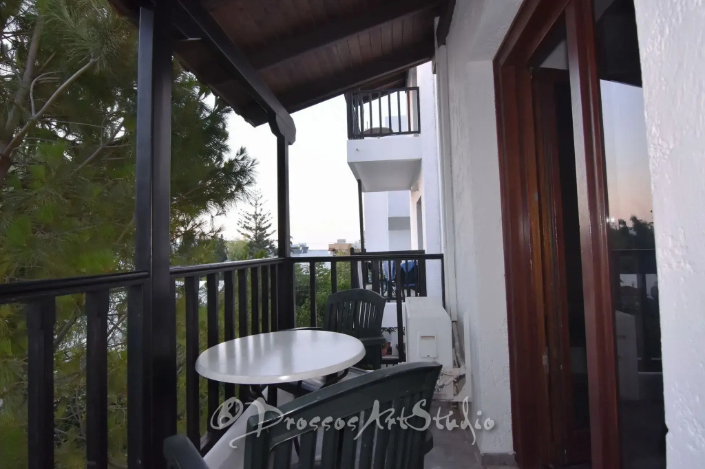 Balcony & Terrace
