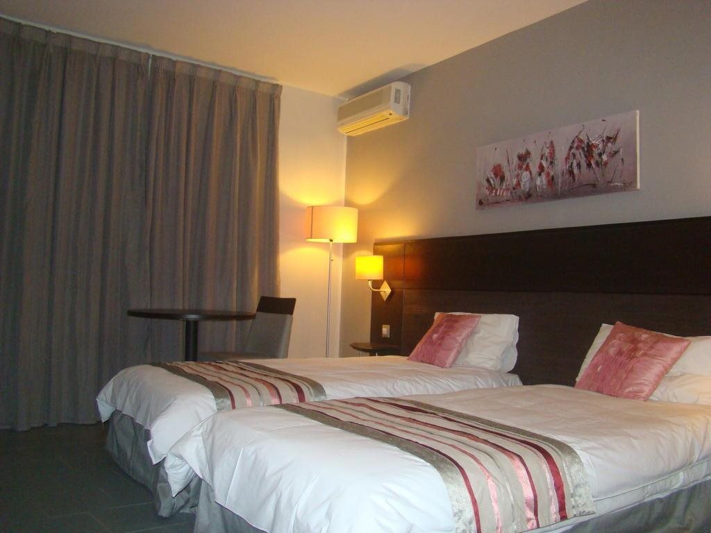 Hotel Farid by null