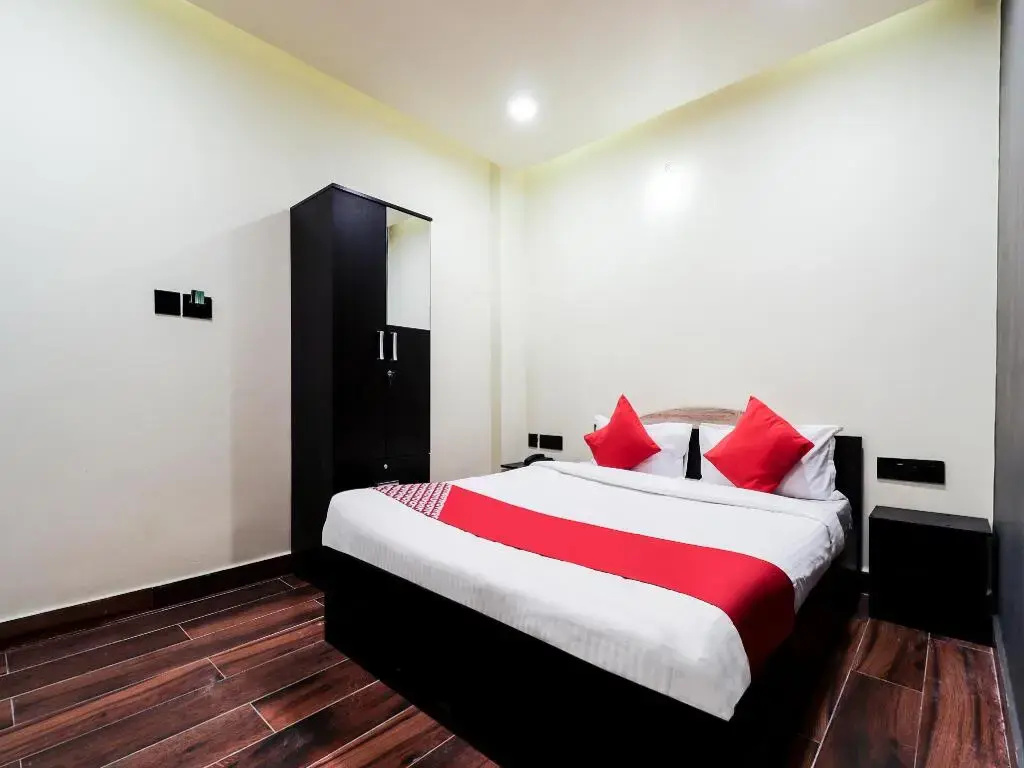 Lemon Grass by OYO Rooms