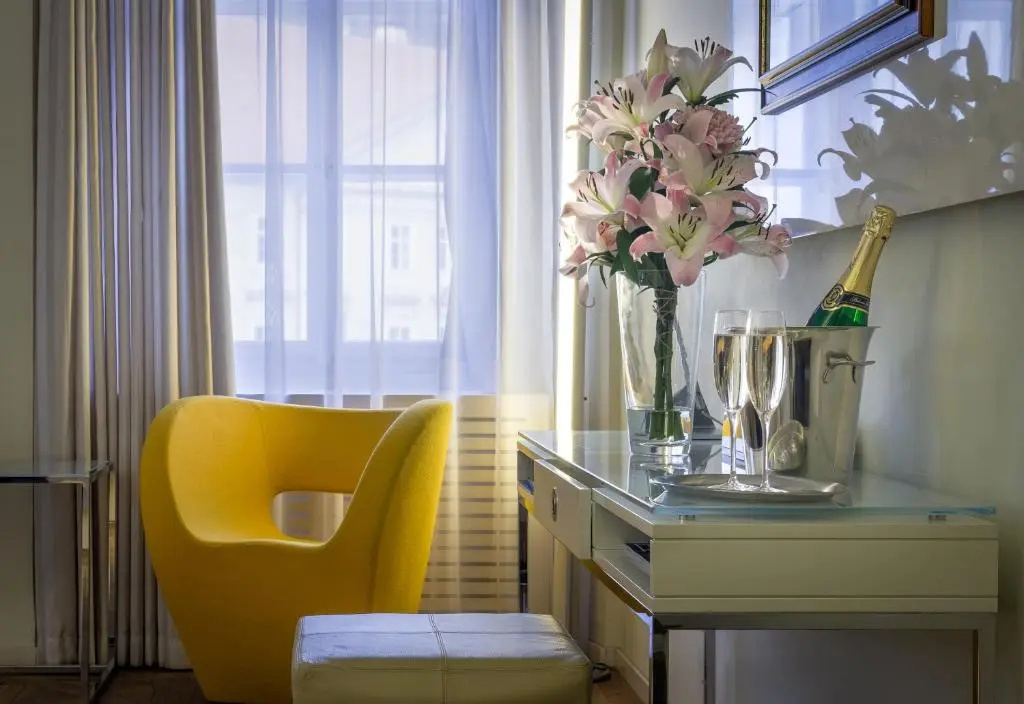 Deluxe Triple room