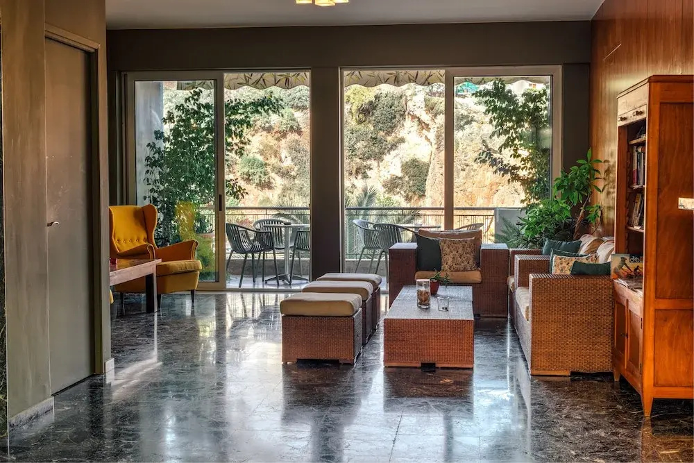 Lobby & Reception