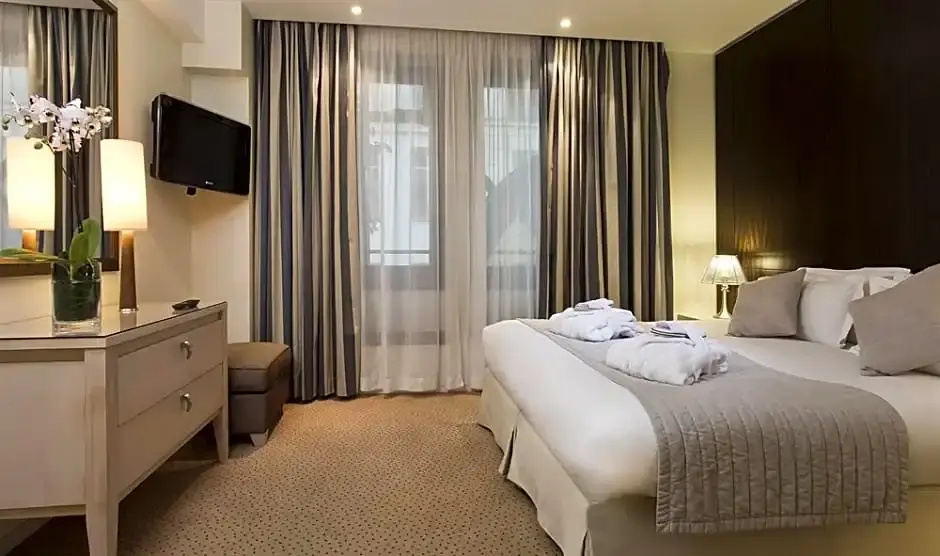 Le Pera Hotel 98