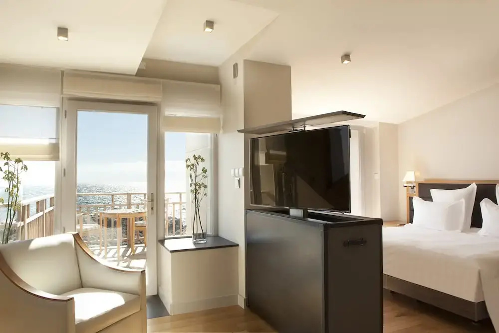 Family Suite with balcony and with sea view