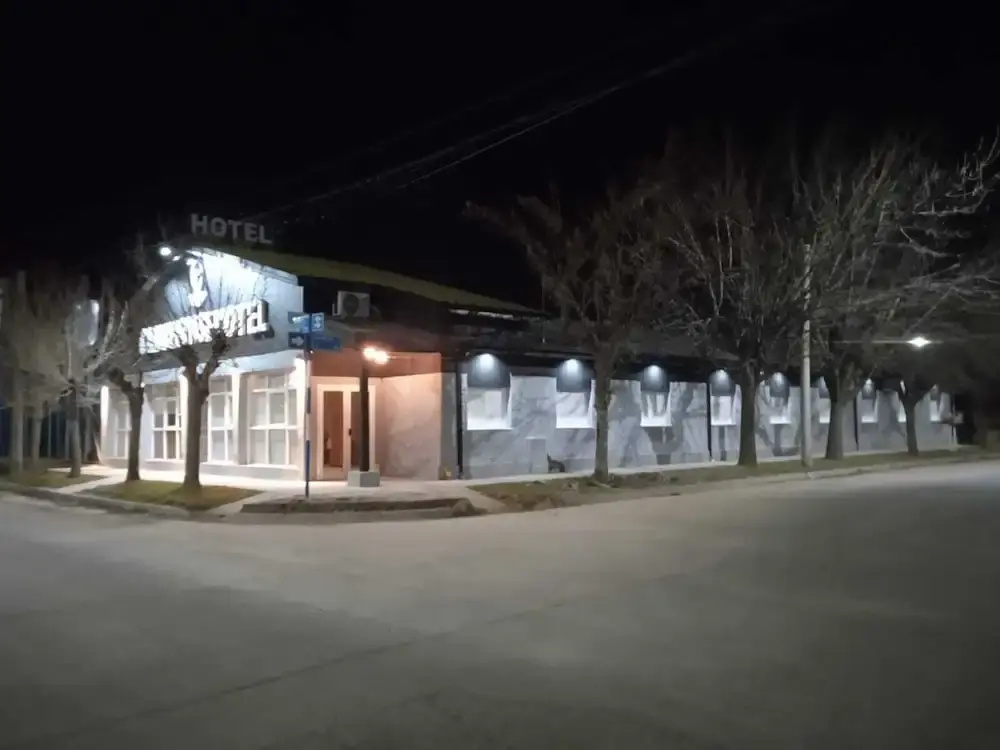 Club House Hotel