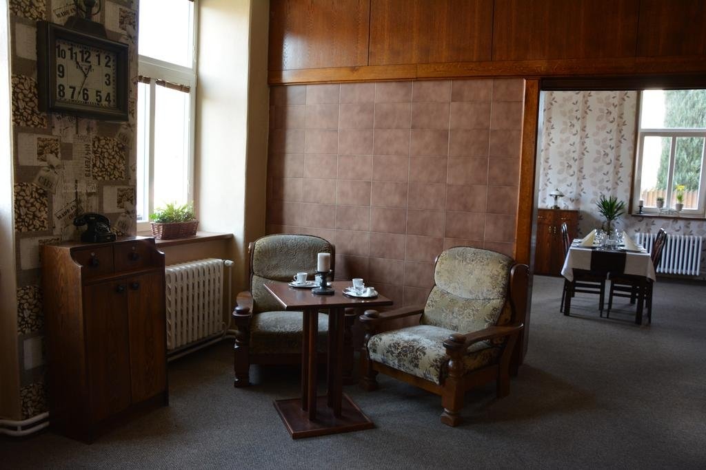 Hotel Dermot