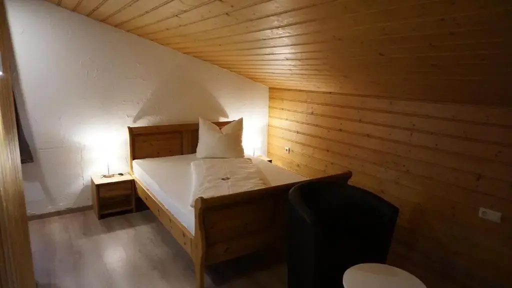 Economy room