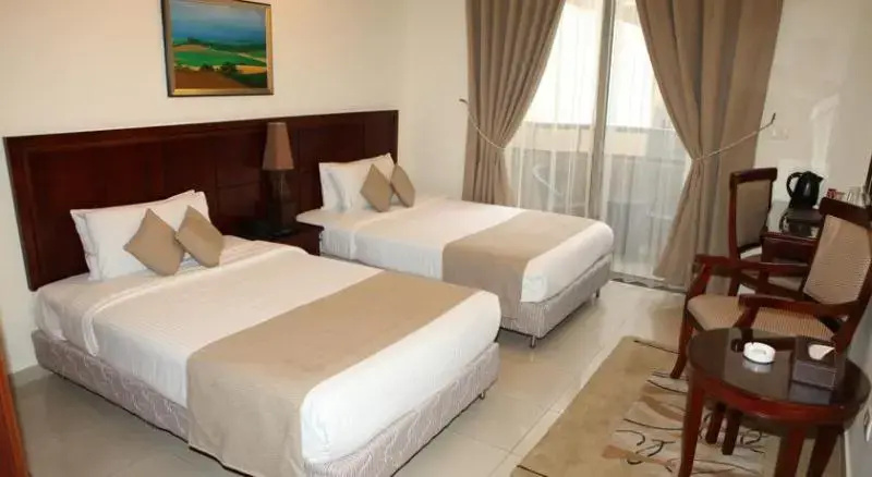 Standard Triple Club room with balcony