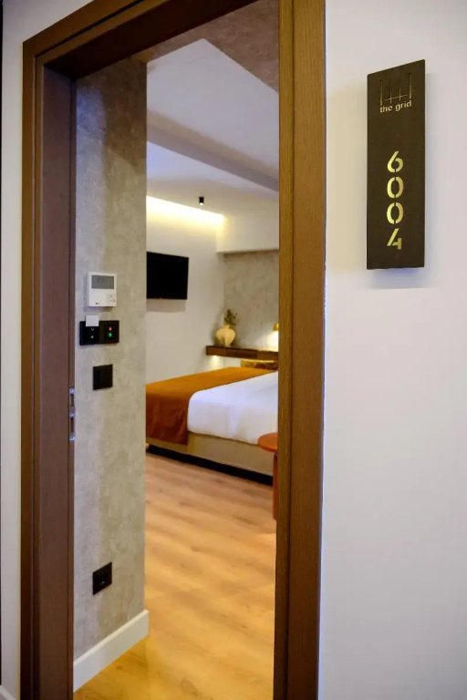 Deluxe Double room (full double bed)