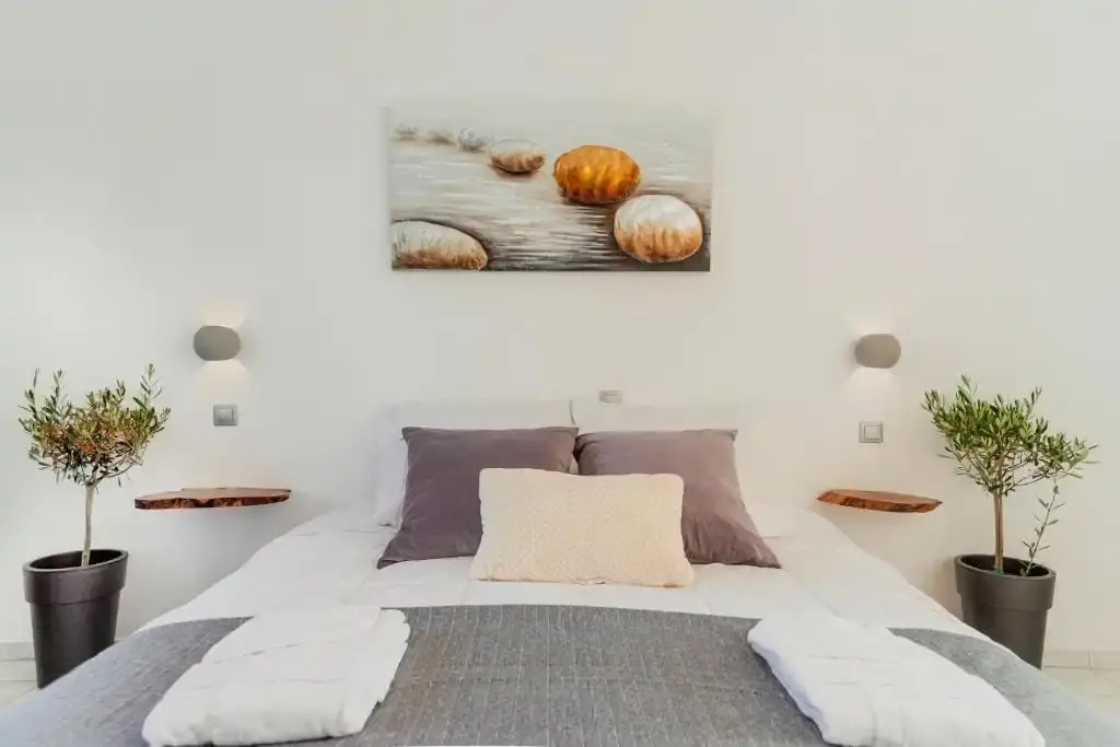 Studio with sea view