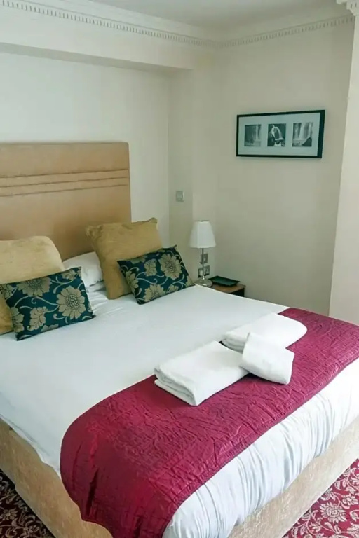The Clarendon Royal Hotel - Chambres