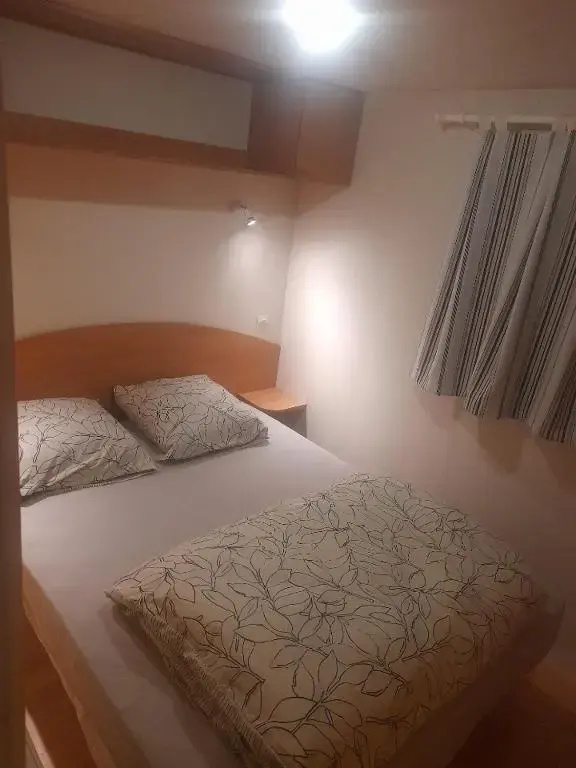 Voir la photo 2 — Mobilhome Caurel