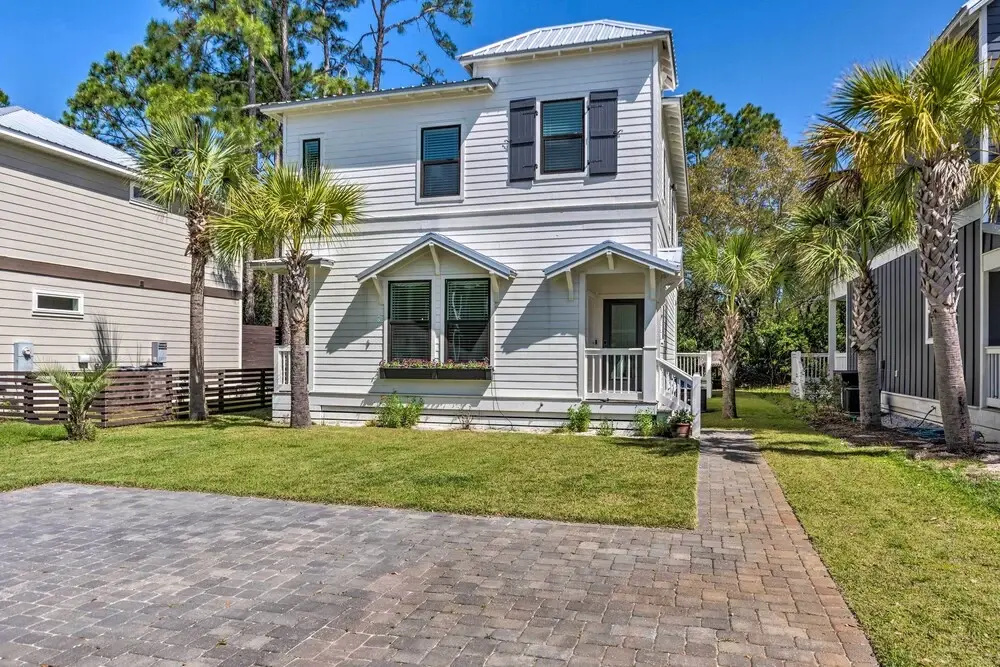 Exquisite sugar Magnolia Abode Near Beach!