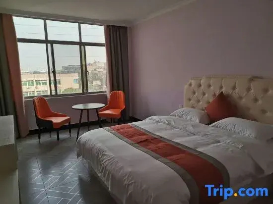 Deluxe Double room (full double bed)