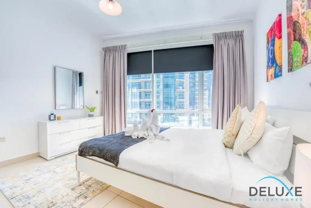 One Bedroom Apartment in The Lofts Central, Downtown by Deluxe Holiday Homes - Chambres