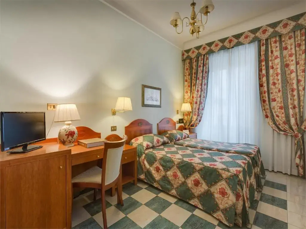 Economy room