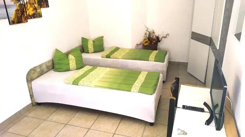 Economy Double room (full double bed)