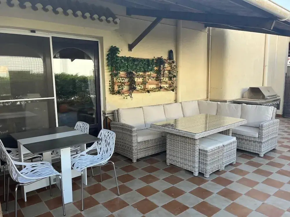 Villa Evelina 1 Minute to Beach Sleeps 8