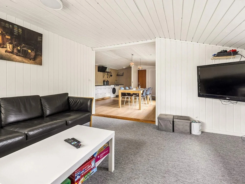 4 Star Holiday Home in Hals
