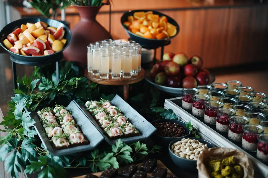 Food & Beverage