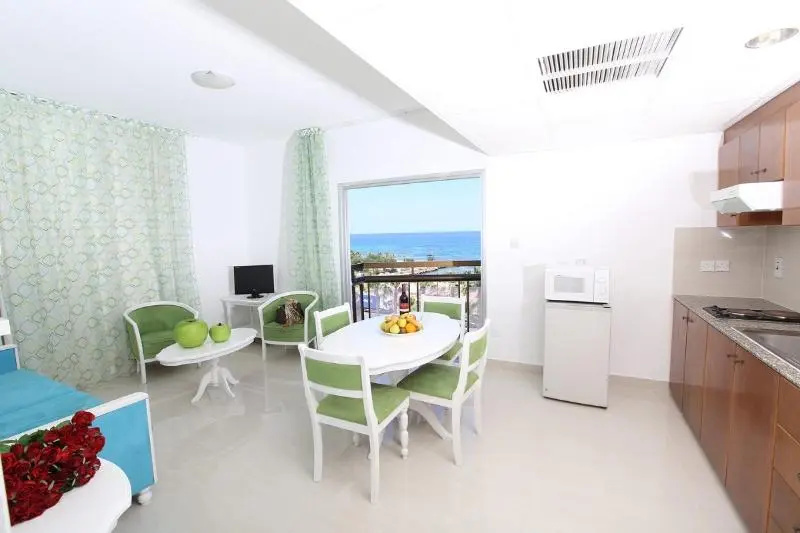 Marlita Beach Hotel Apartments - Chambres