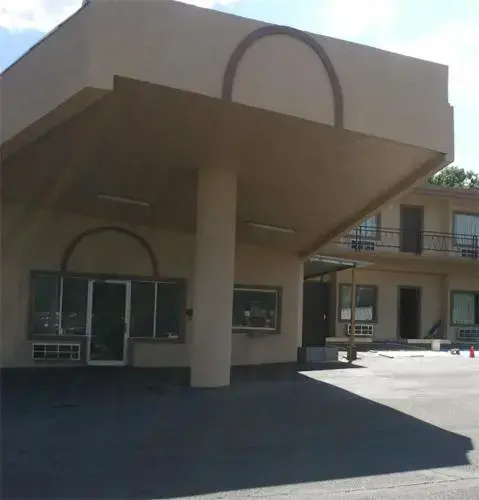 Economy Inn