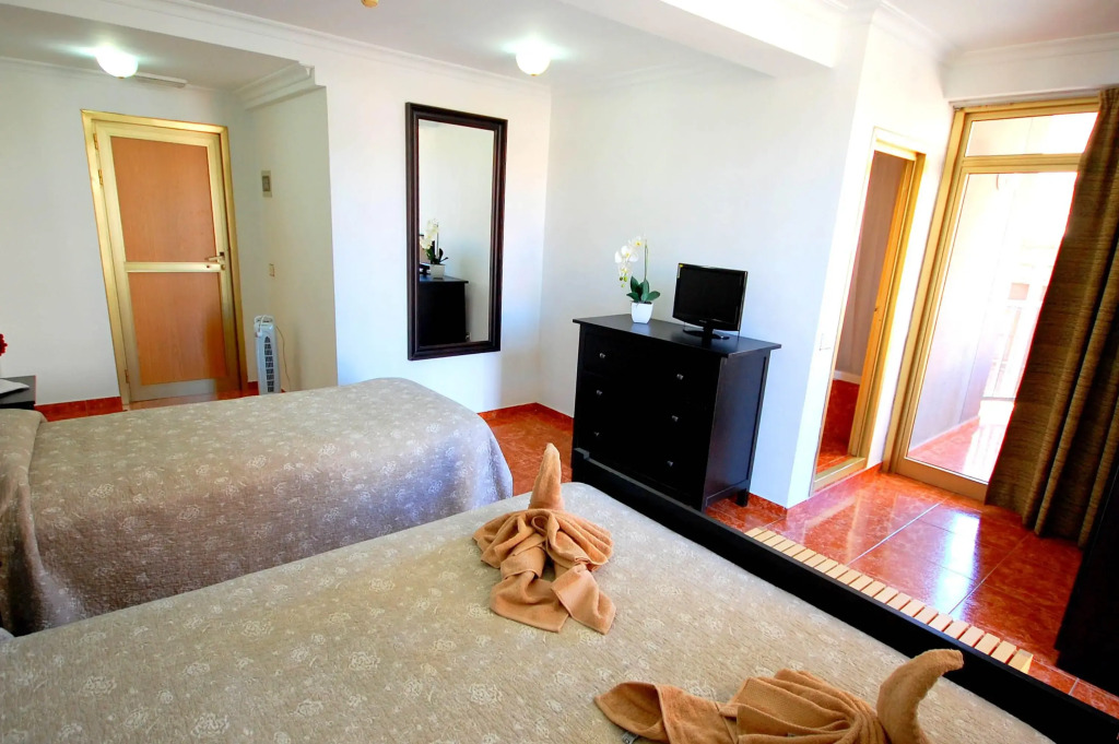 Hotel Adonis Capital by null