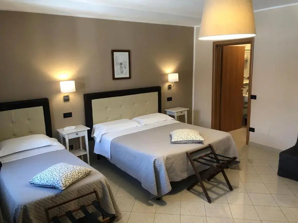 Triple room