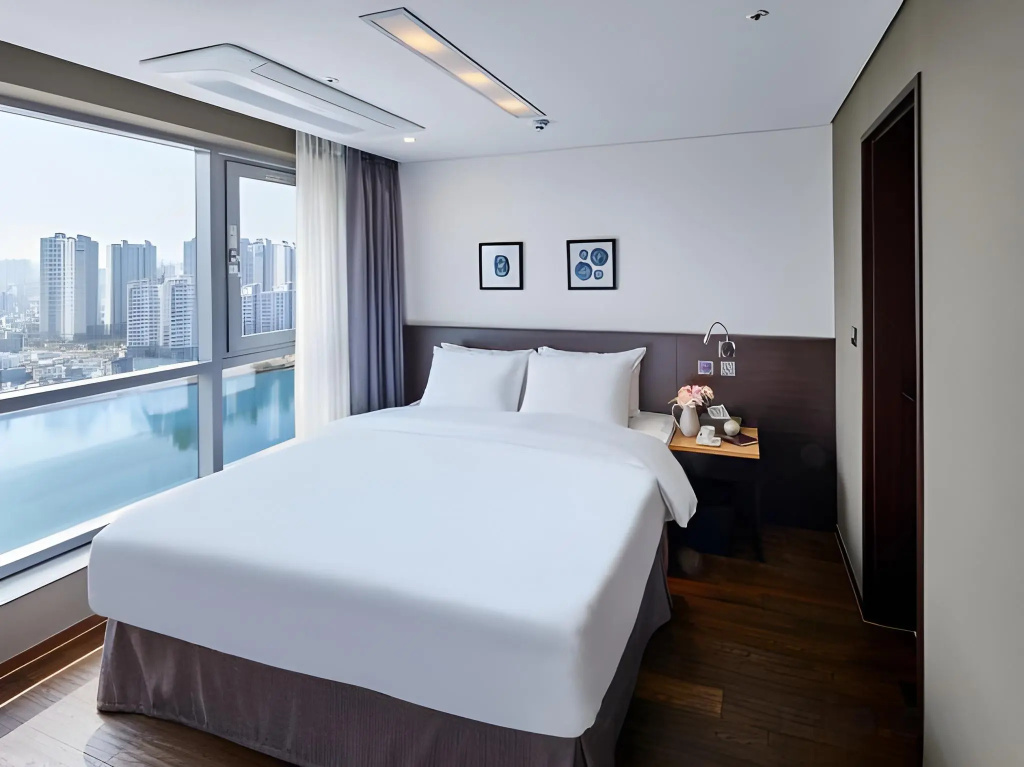 Hotel Riverside — 5