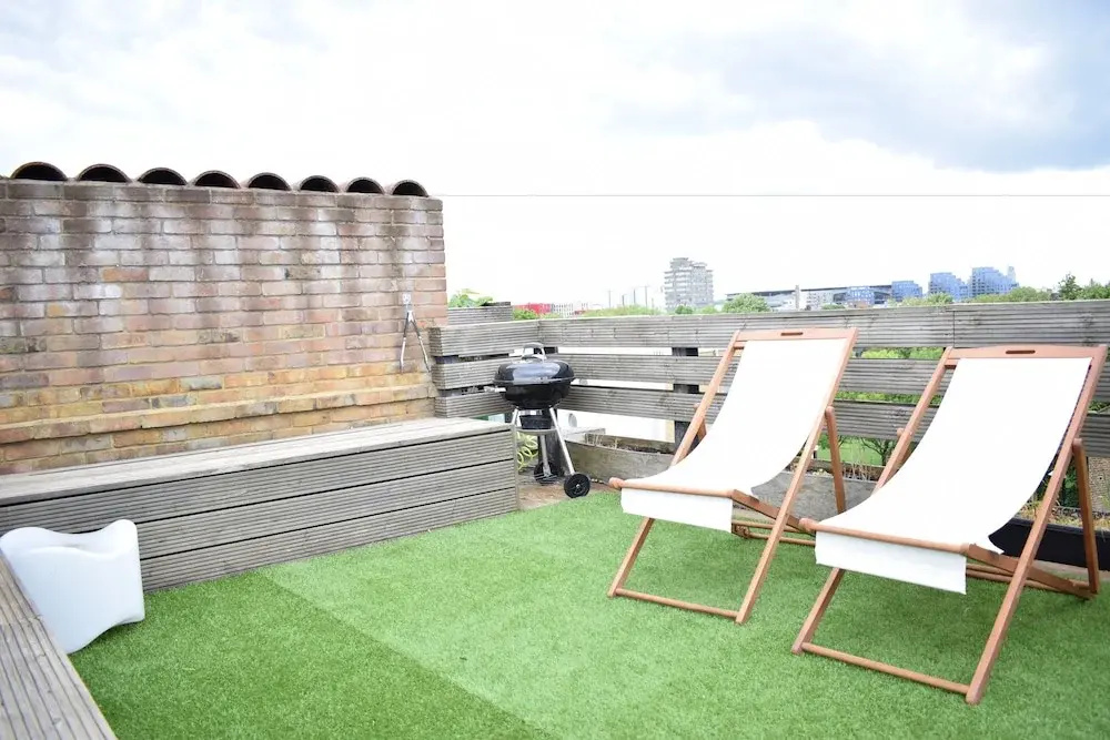 2 Bedroom Rooftop Flat In Central London