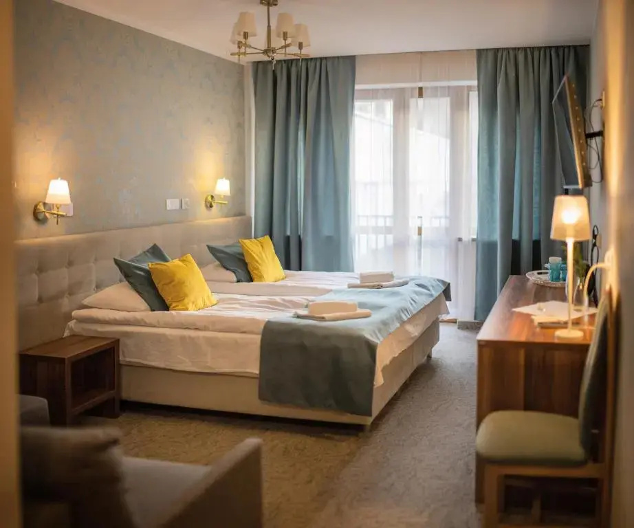 Standard Triple room with balcony
