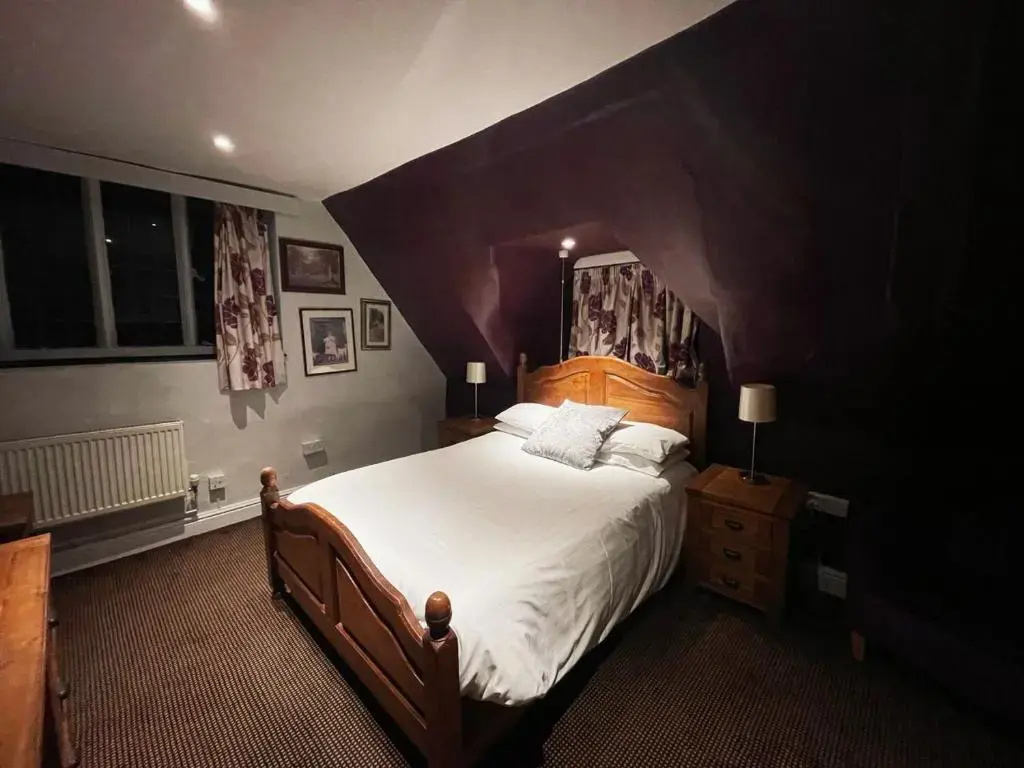Superior Double room (full double bed)