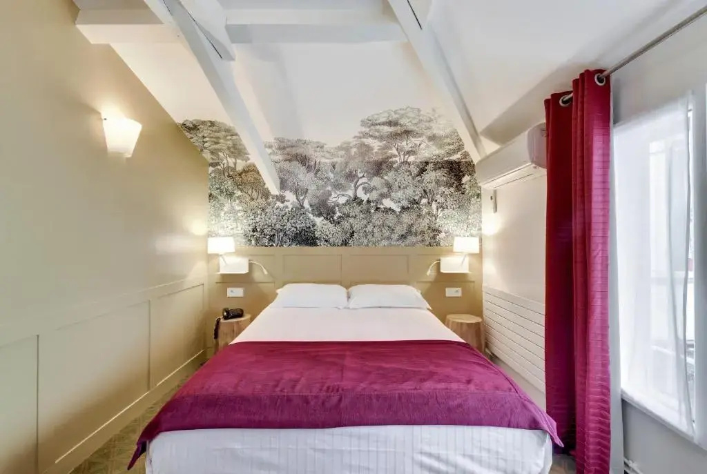 Classic Double room (full double bed)