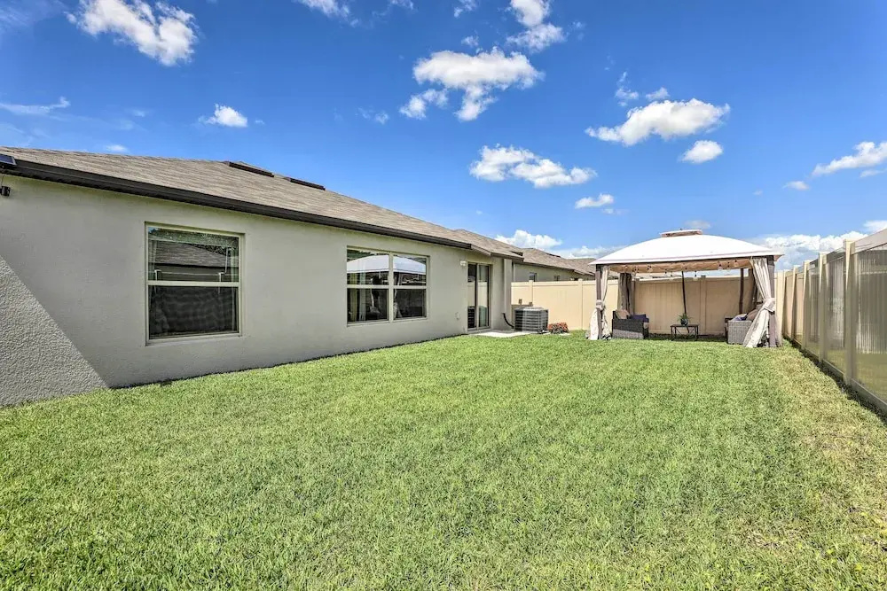 Modern & Bright Ruskin Home Near Bahia Beach!