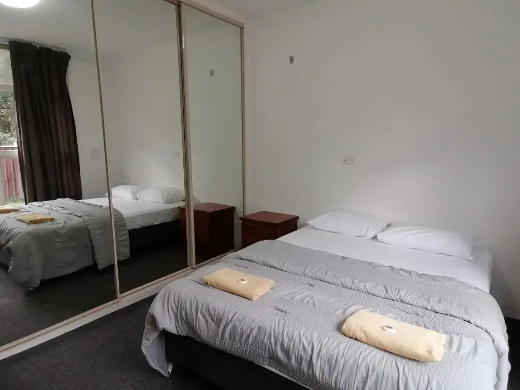 2 Bedrooms Apartment