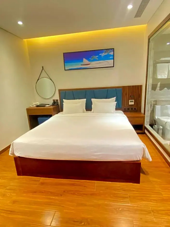 Superior Double room (full double bed)