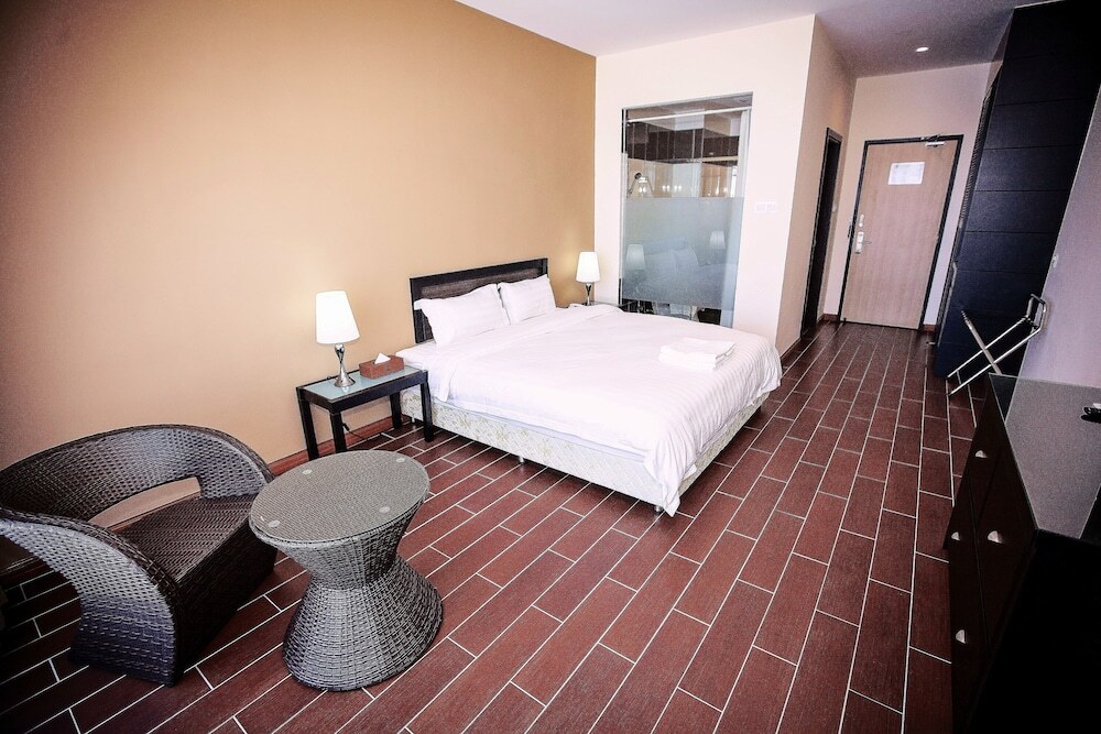 Putatan Platinum Hotel